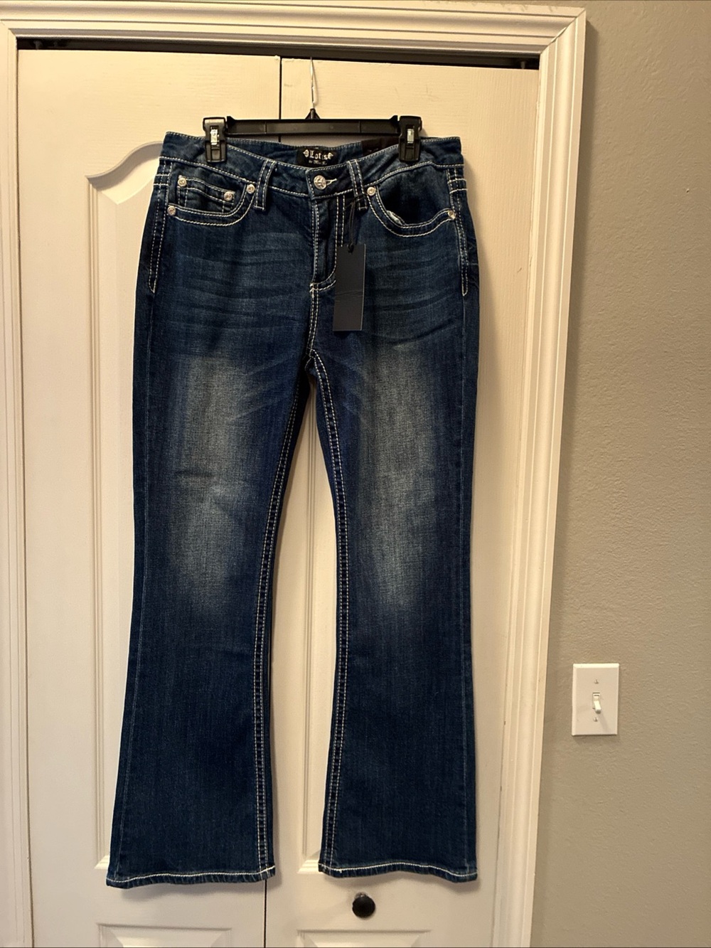 Miss me lotus ladies mid rise boot cut jeans size 31/31